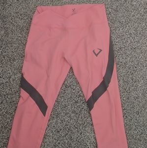 Violate the dress code crop leggings